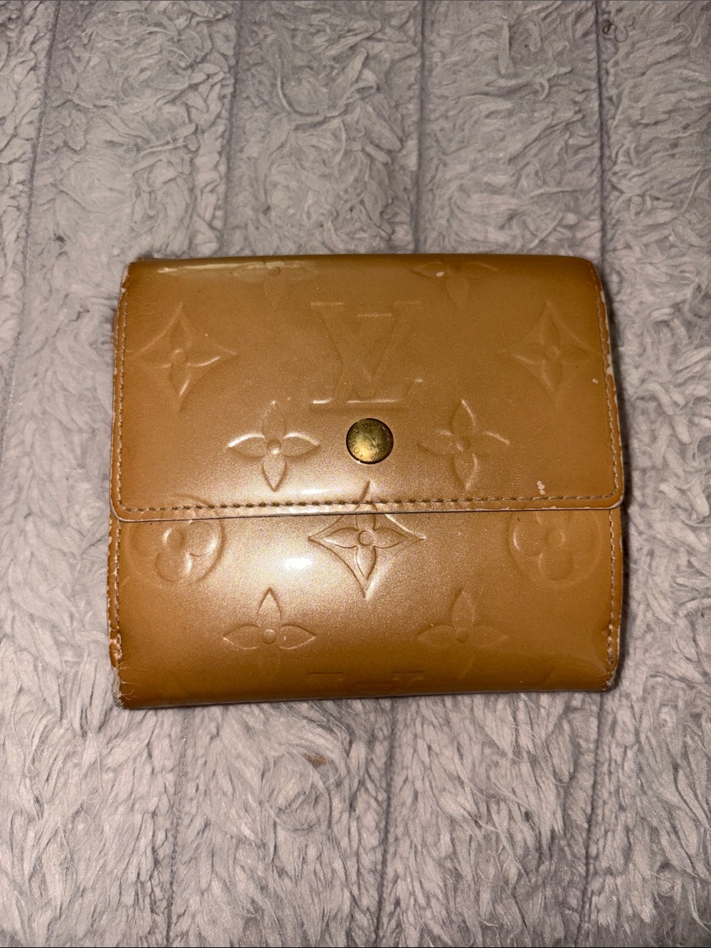 Louis Vuitton Vernis Compact Wallet in Camel Brown